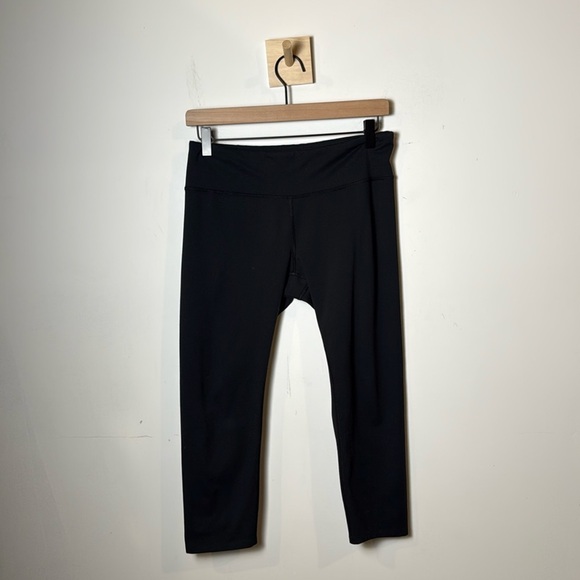 REI co-op Women’s Black Crop Leggings Outdoors size M - Picture 1 of 8